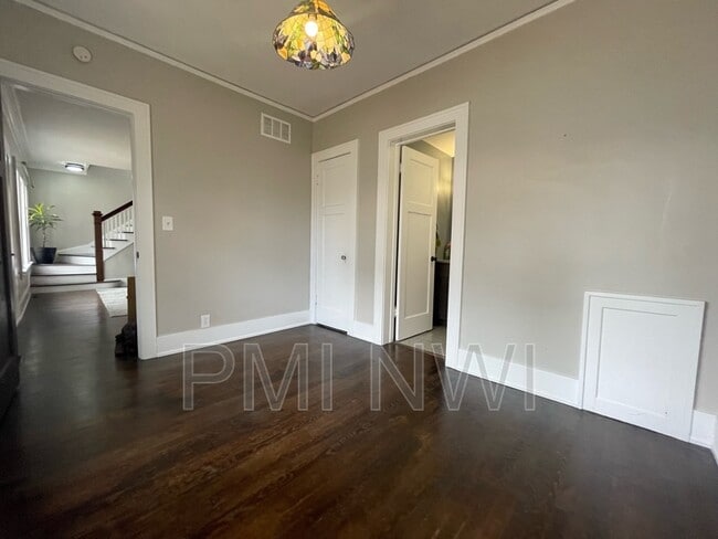 Building Photo - 505 N Garfield St