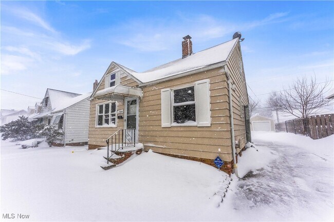 Foto del edificio - 15304 Benhoff Dr