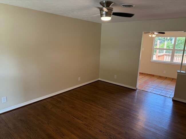 Building Photo - 8547 Stillwater Dr