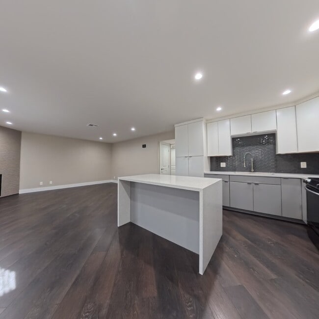 Building Photo - Highly Remodeled | 2nd Floor | Storage Room