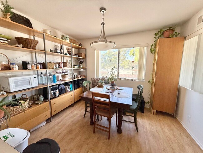 Foto del edificio - Bright and Spacious Laguna Village Condo!