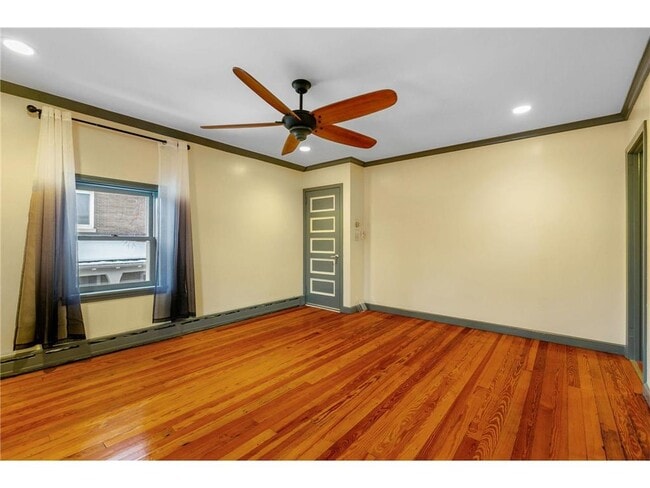 Building Photo - 2302 1/2 Blaisdell Ave
