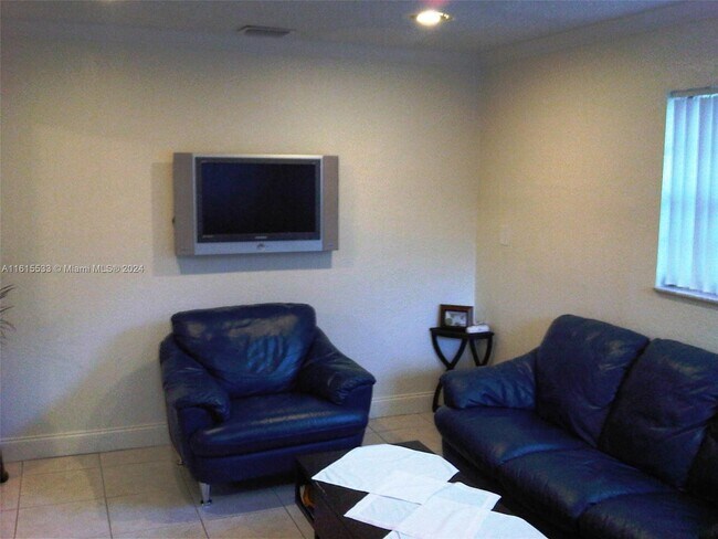 Foto del edificio - 71 NE 43rd St