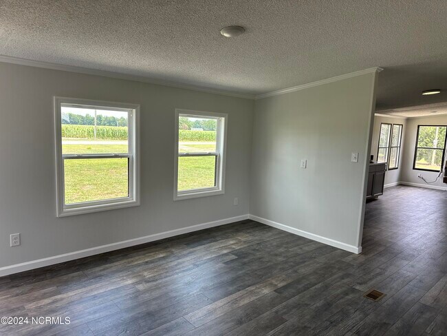 Foto del edificio - 1036 Mill Field Rd