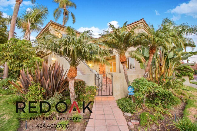 Building Photo - ~2 Weeks FREE~ Phenomenal Three Bedroom wi...