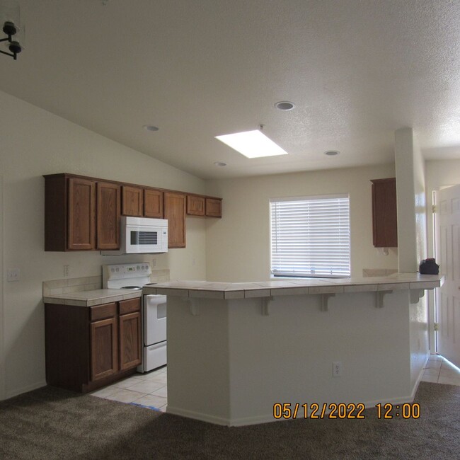 Building Photo - 498 Monaco Ln