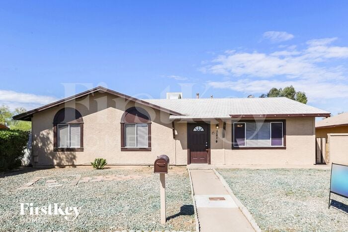 Primary Photo - 5214 S 44th Pl