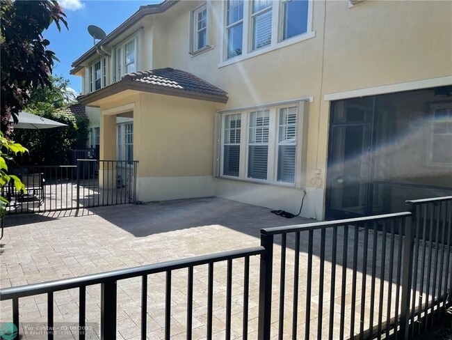 Building Photo - 5747 NW 119th Dr