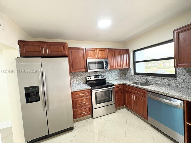 Foto del edificio - 1606 NW 90th Way