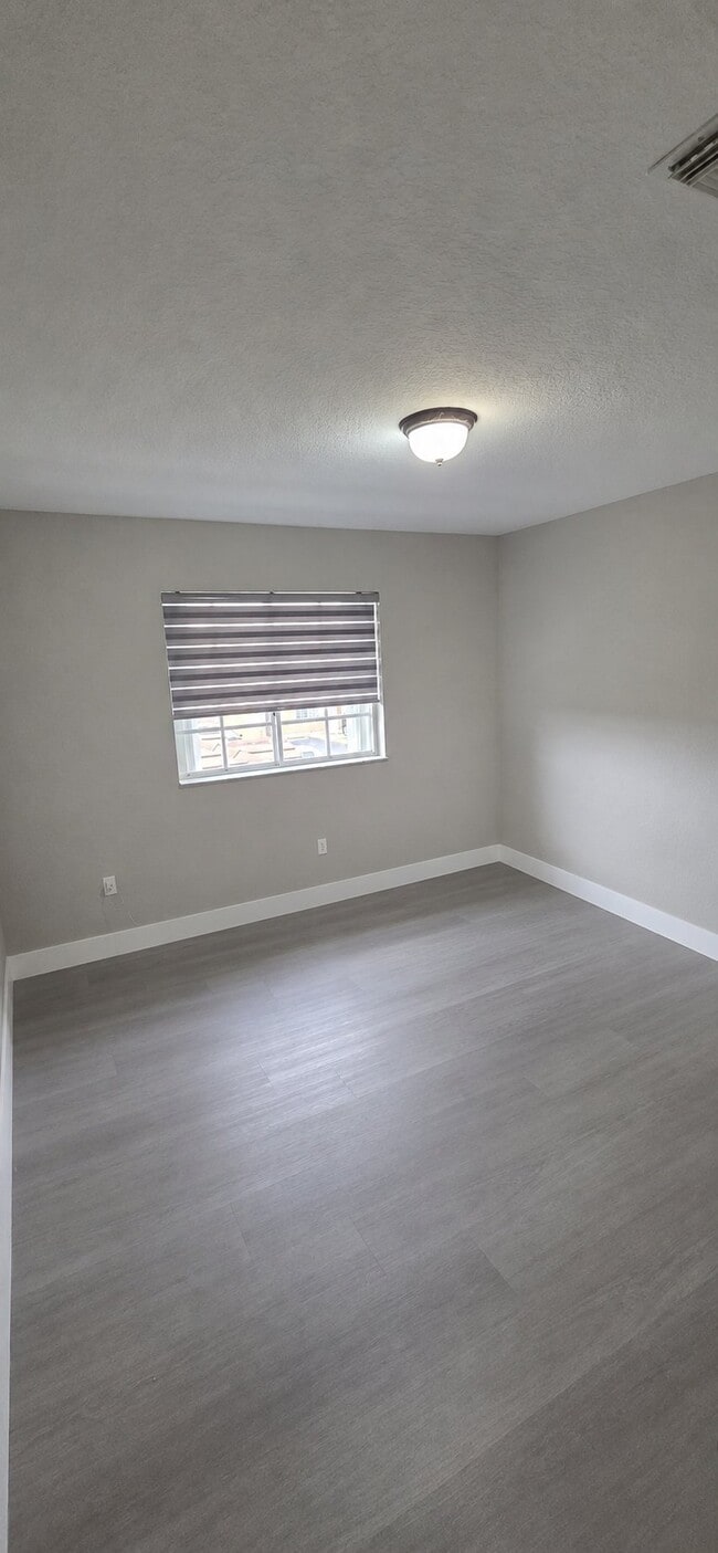 Foto del edificio - 10285 NW 80th Ct