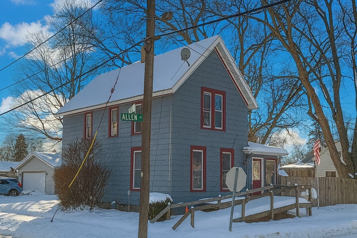 Foto principal - 116 Allen St