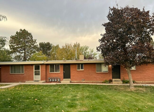 Photo - 2122 Orchard Dr Apartment