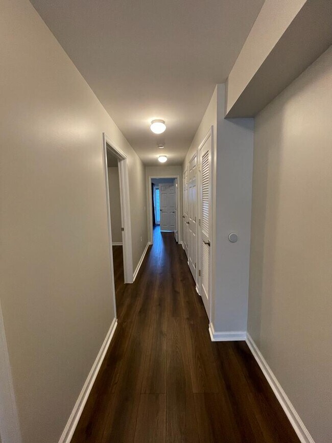 Foto del edificio - 148 Oakwood Ave