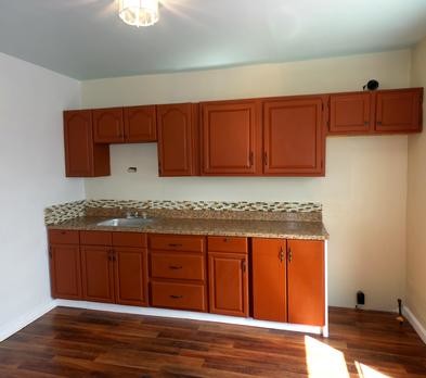 Kitchen - 129 W Miller Ave