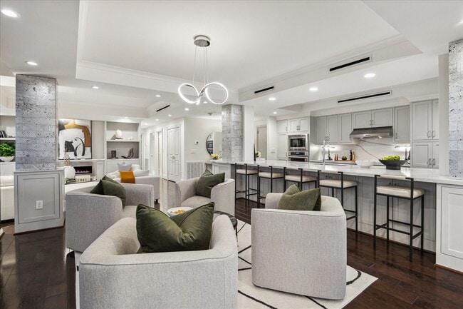 Building Photo - 15 Greenway Plz