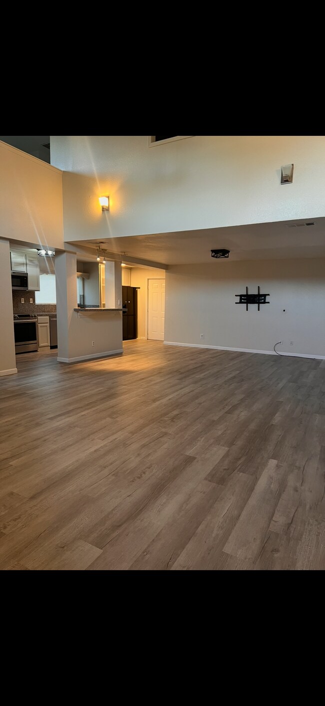 Foto del edificio - 1403 E Monte Vista Ave