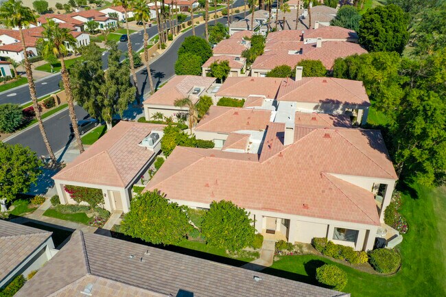 Foto del edificio - 54458 Oak-Tree