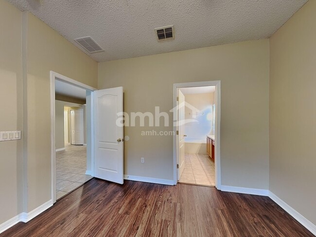 Foto del edificio - 9955 Shadow Creek Dr