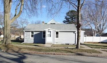 Building Photo - 2204 Park Ave