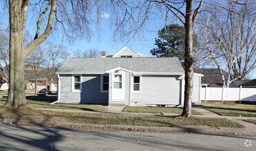 Building Photo - 2204 Park Ave