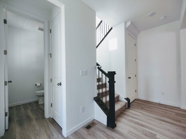 Foto del edificio - 8431 Rush Creek Ave