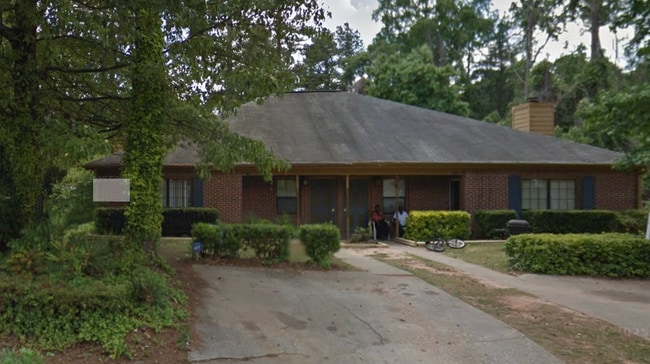 Building Photo - 1120 Brookstone Rd