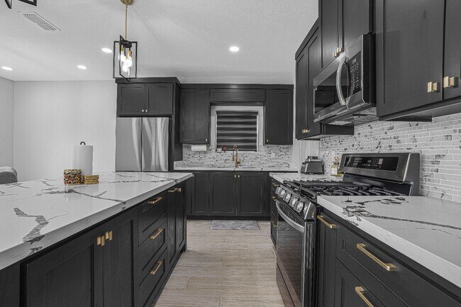 Building Photo - 1613 Coba Dr
