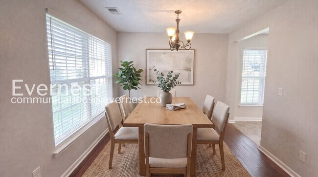 Foto del edificio - 2137 Maynard Ct