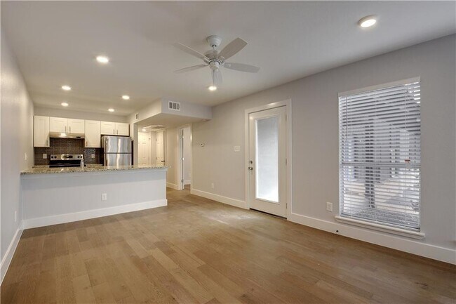 Foto del edificio - 909 Reinli St