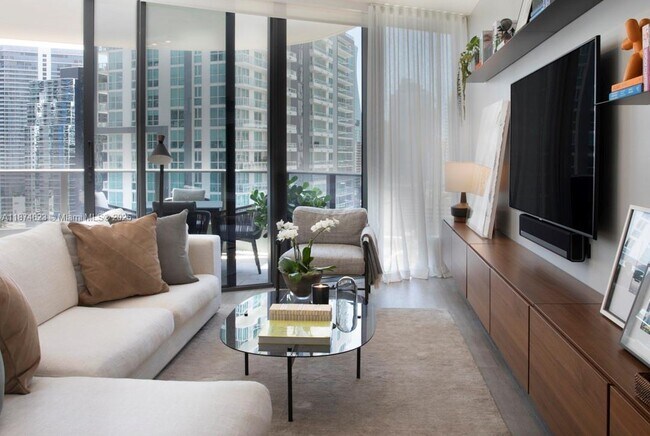 Building Photo - 1000 Brickell Plaza