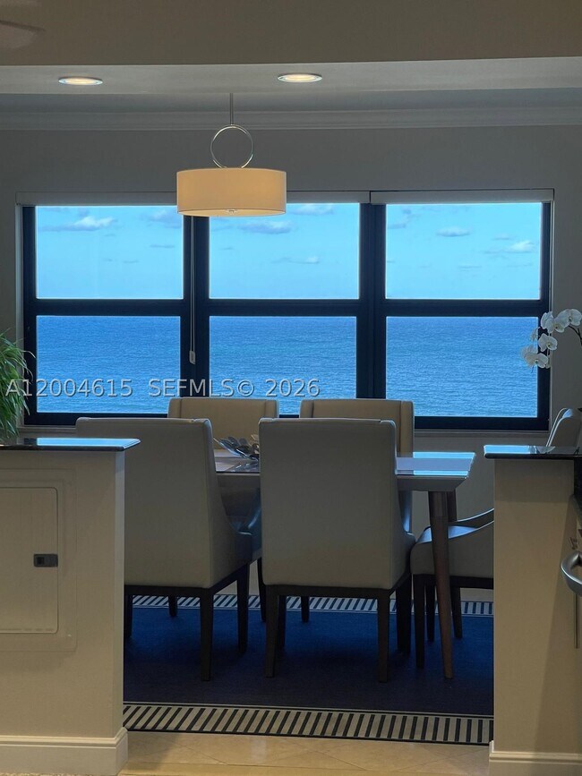 Foto del edificio - 4900 N Ocean Blvd