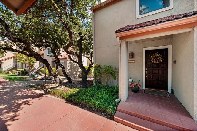 Foto del edificio - 2918 Ranch Rd 620 N