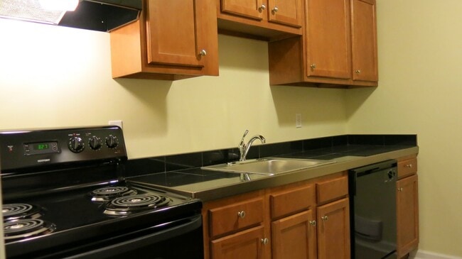 5717#37 - Squirrel Hill Properties