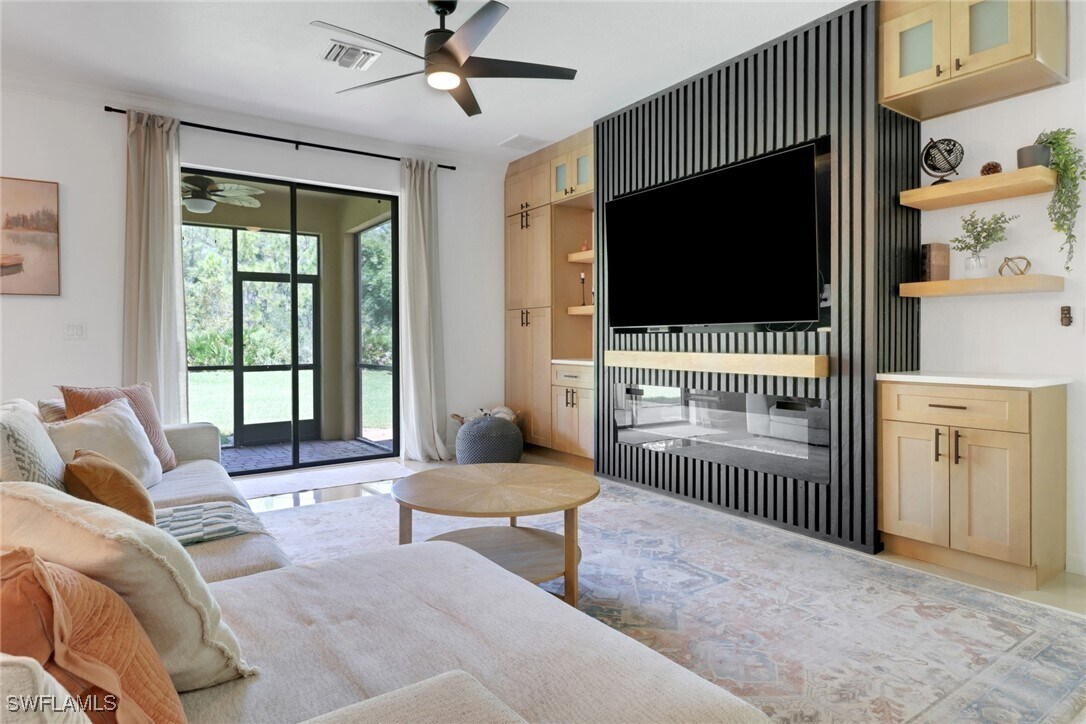 Foto principal - 11295 Red Bluff Ln