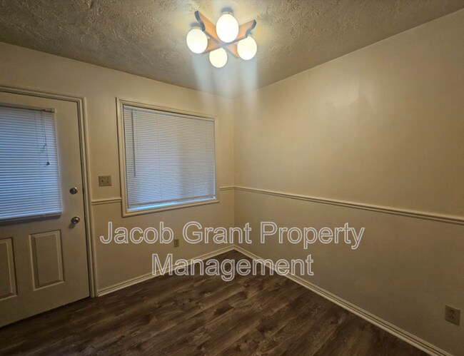 Foto del edificio - 749 Whittier St