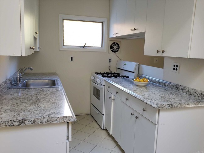 Foto del edificio - 143 Landing Ave