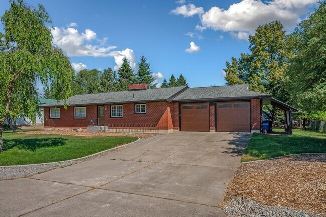 Building Photo - Fresh Remodel 5 bed 2.5 Bath by Avondale G...