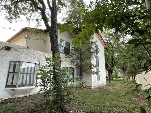 Foto del edificio - 55 Brentwood Rd