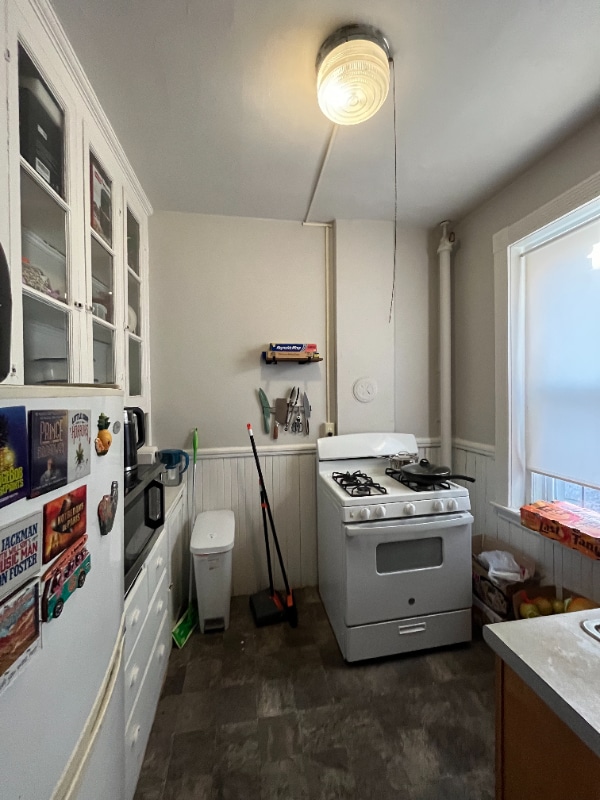 Building Photo - 75 Chester St