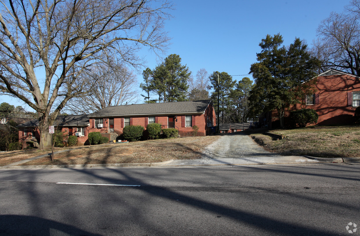 Building Photo - Deblyn Park Apartments