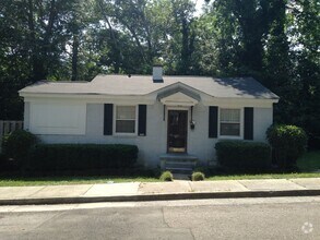 Building Photo - 601 Elm Ave