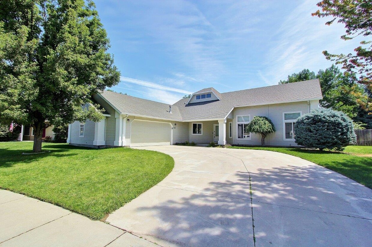 Foto principal - 2610 N Shoveler Way