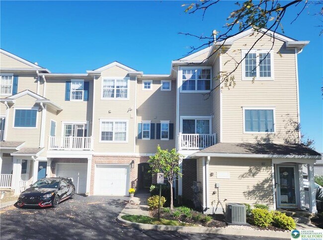 Foto del edificio - 974 Nittany Ct