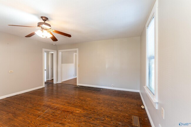 Foto del edificio - 1421 Rison Ave NE