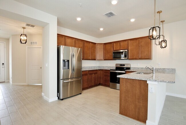 Foto del edificio - Stunning 4/3 Modern Townhome with a Privat...
