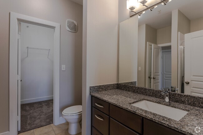 2BR, 2BA - Bathroom1199SF  The Pescara - Centreport Lake