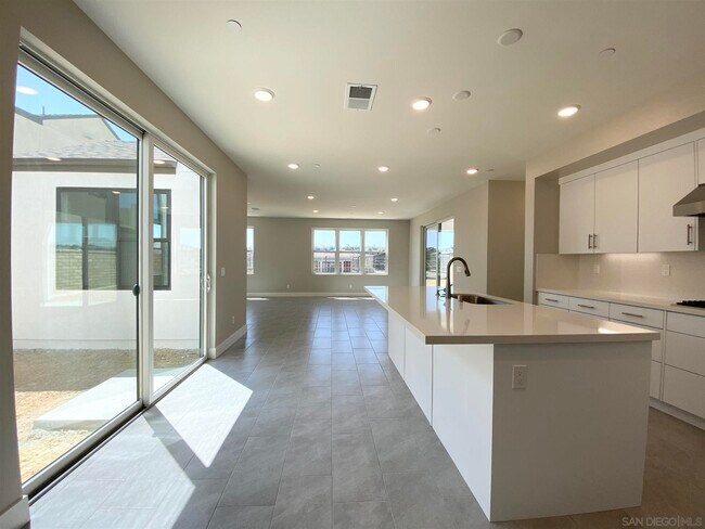 Building Photo - 5417 Pinewood Trails