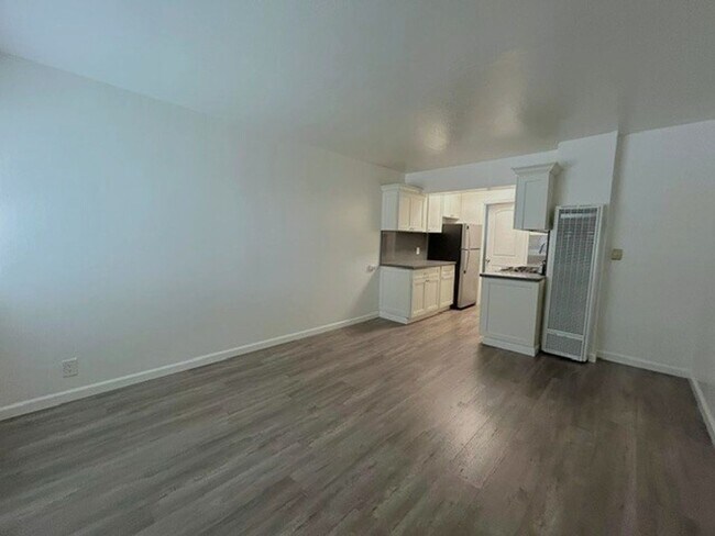 Foto del edificio - Comfortable, cozy 1-bdr right at downtown Shattuck Ave, Call to Make an Appointment