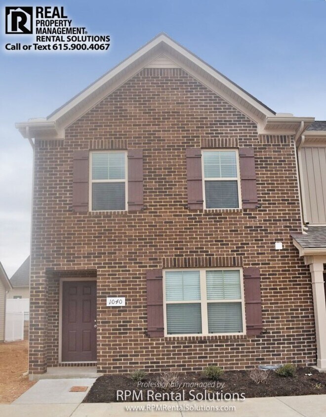 Primary Photo - Beautiful 3BR/2.5BA Smyrna townhome less t...