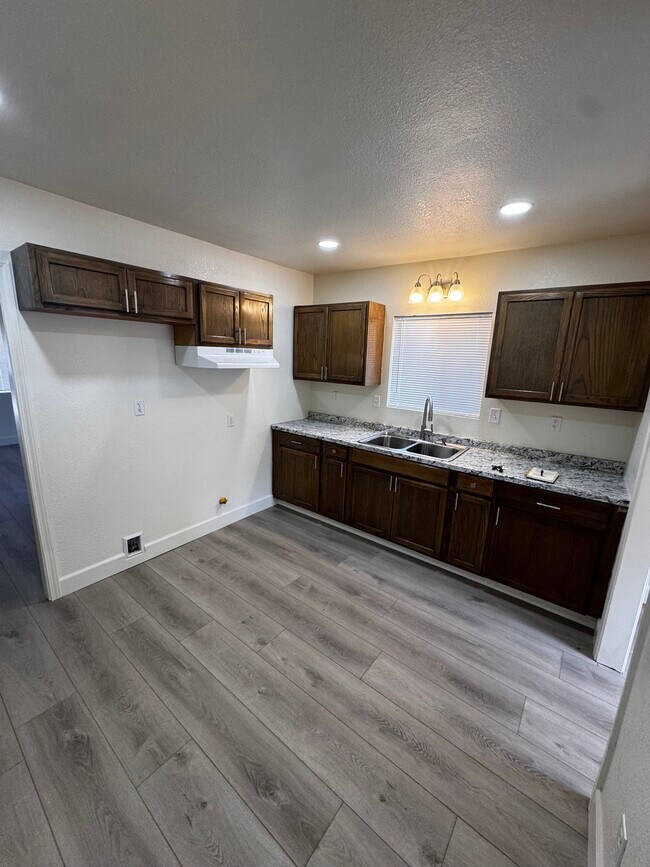 Foto del edificio - 127 Lincoln Ave